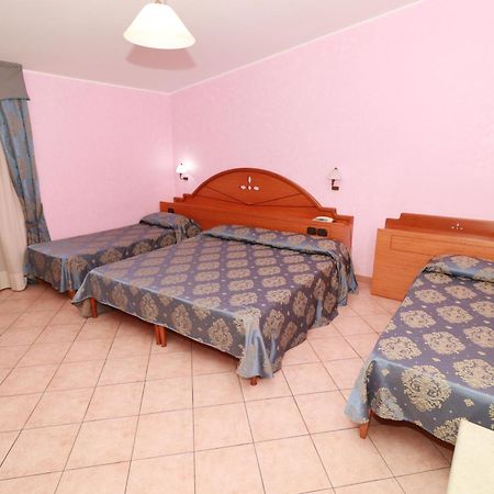 Hotel Canada Falerna Scalo Esterno foto