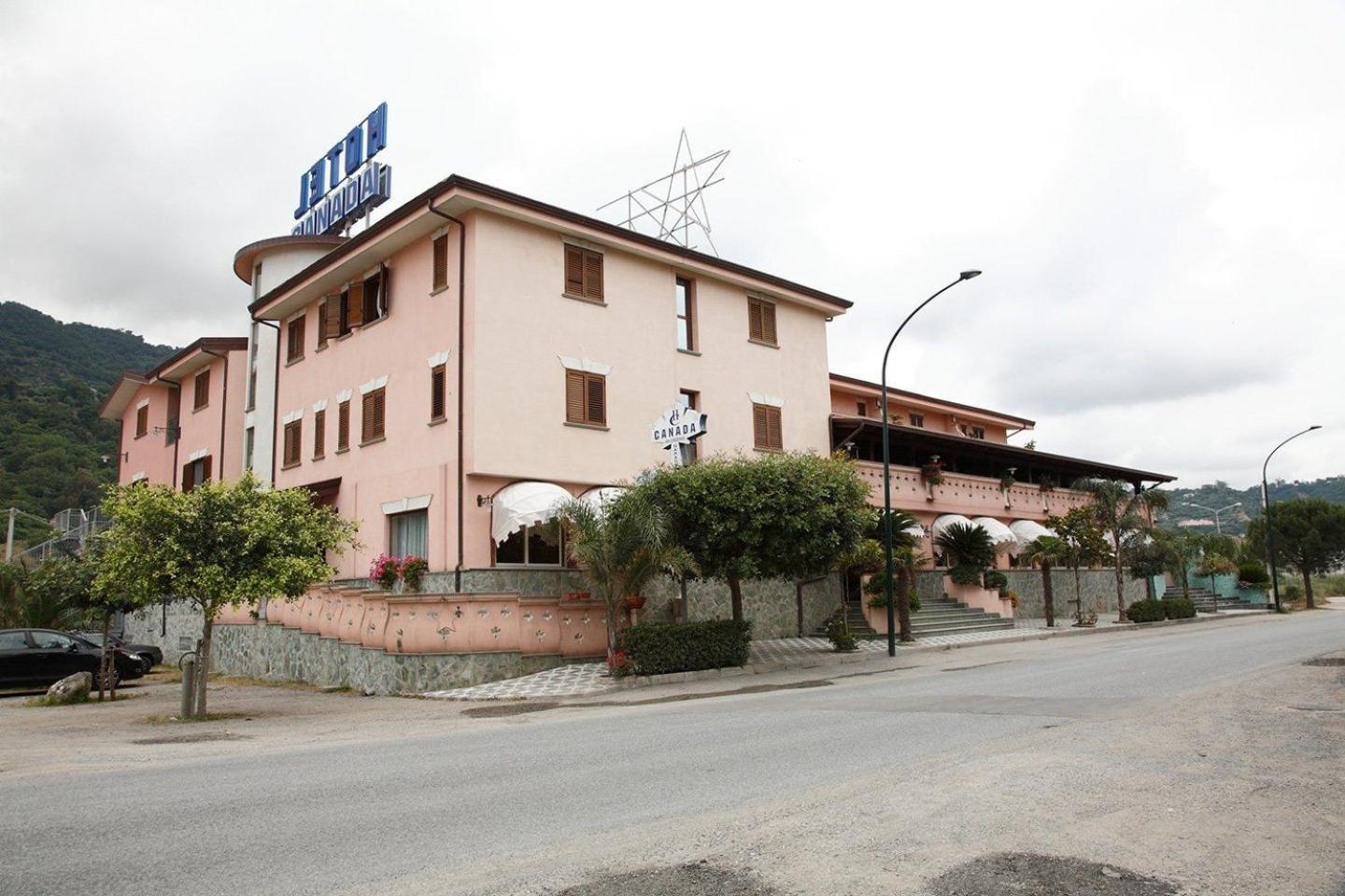 Hotel Canada Falerna Scalo Esterno foto