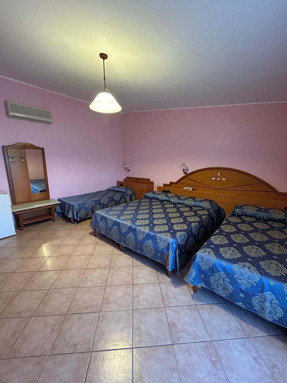 Hotel Canada Falerna Scalo Esterno foto