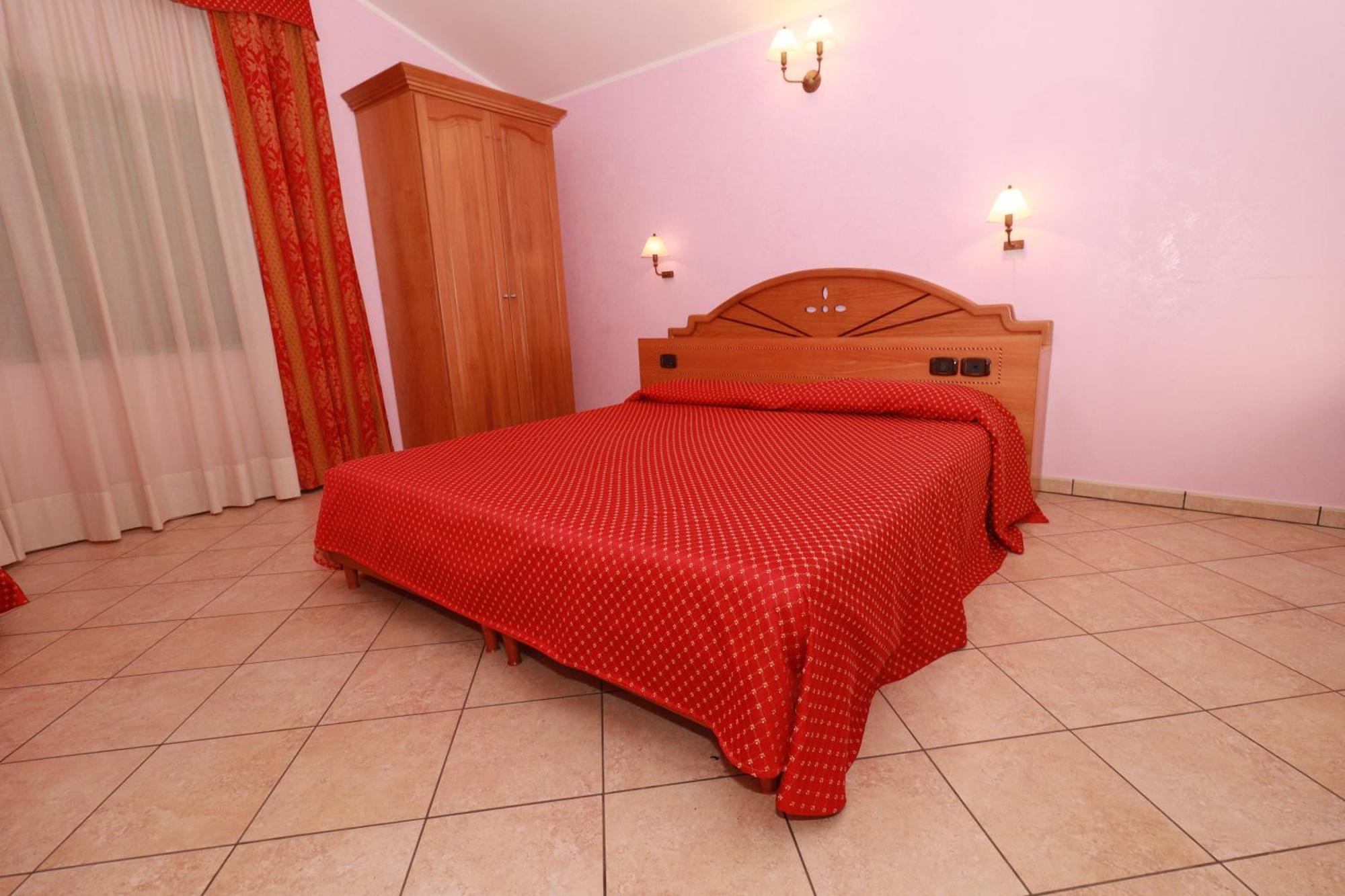 Hotel Canada Falerna Scalo Esterno foto